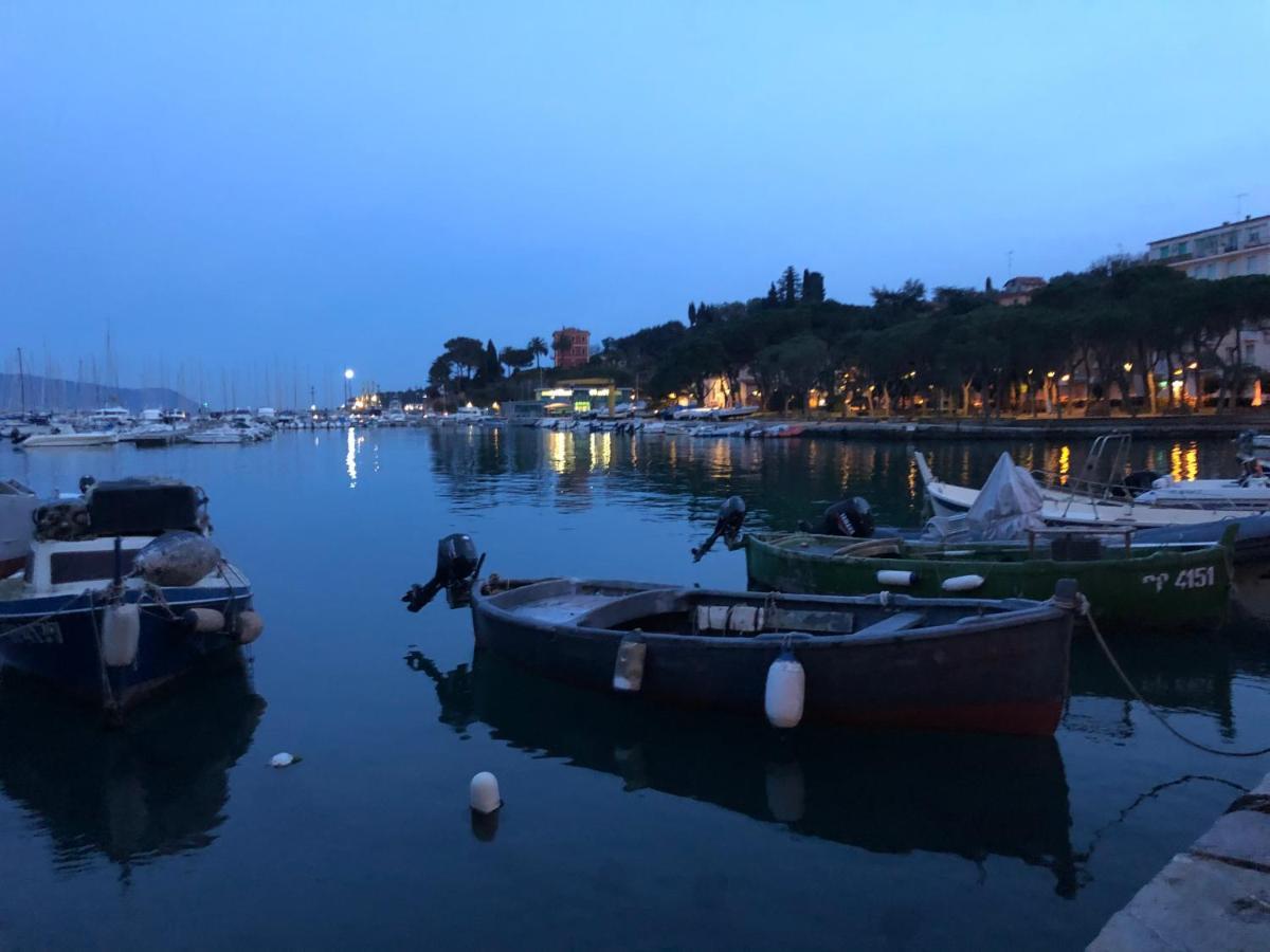 La Magia Nel Borgo Apartamento Fezzano  Exterior foto